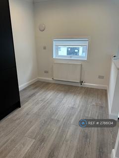 2 bedroom terraced house to rent, Allanfauld Road, Glasgow, G67