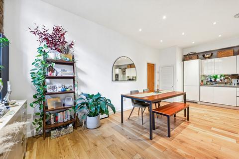 1 bedroom apartment to rent, Battersea Park Road, SW11