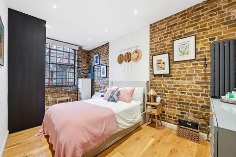 1 bedroom apartment to rent, Battersea Park Road, SW11