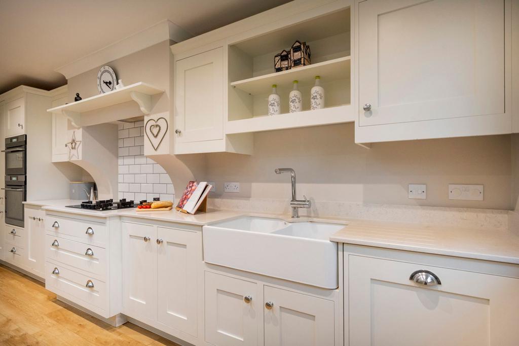 Luxury Fitted Kitchen