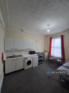 undefined, Bowes Road, London, N13