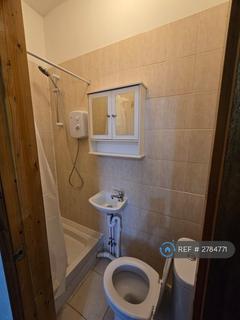 undefined, Bowes Road, London, N13