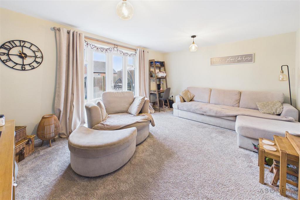 CAM04913 G0-PR0161-STILL006.jpg