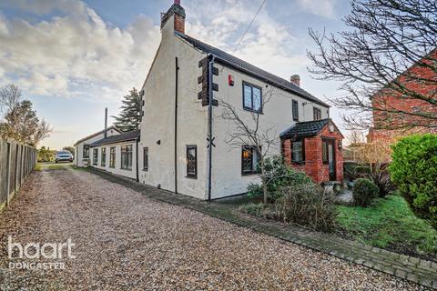 4 bedroom detached house for sale, High Street, Wroot, Doncaster
