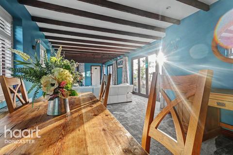 4 bedroom detached house for sale, High Street, Wroot, Doncaster