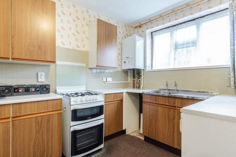 1 bedroom ground floor flat for sale, Kingsbridge Road, Harold HIll, RM3