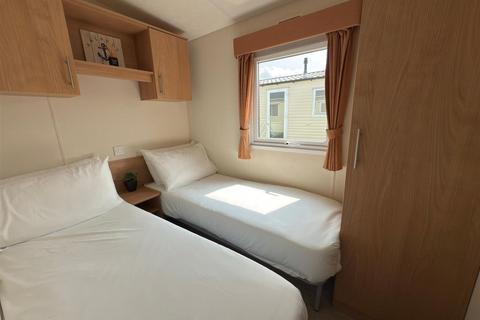 3 bedroom chalet for sale, St John's Road, Whitstable