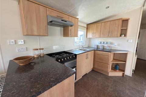 3 bedroom chalet for sale, St John's Road, Whitstable