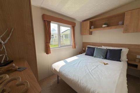 3 bedroom chalet for sale, St John's Road, Whitstable