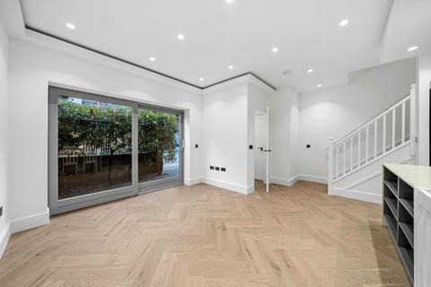 3 bedroom maisonette for sale, Teal Street, London, SE10