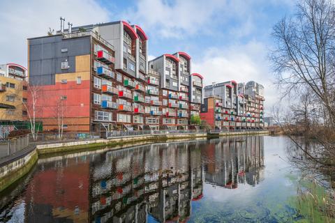 3 bedroom maisonette for sale, Teal Street, London, SE10