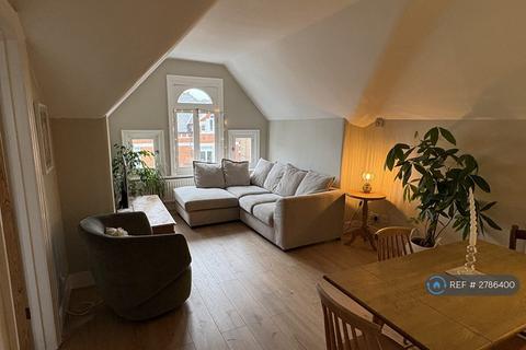 2 bedroom flat to rent, St. Stephens Gardens, Twickenham, TW1