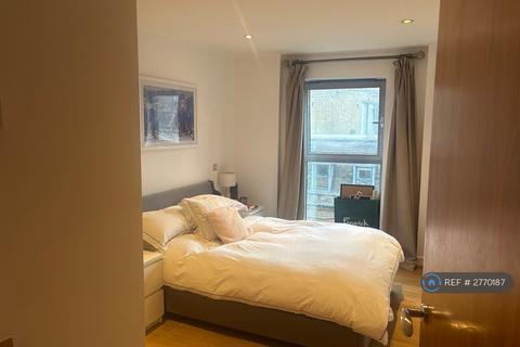 2 bedroom flat to rent, One Battersea Square, London, SW11
