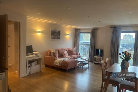 2 bedroom flat to rent, One Battersea Square, London, SW11