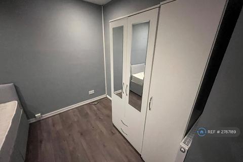 undefined, Long Lynderswood, Basildon, SS15