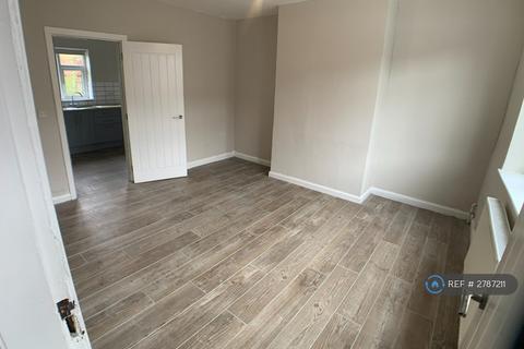 3 bedroom end of terrace house to rent, Anson Street, Eccles, Manchester, M30