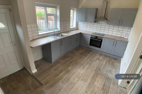 3 bedroom end of terrace house to rent, Anson Street, Eccles, Manchester, M30