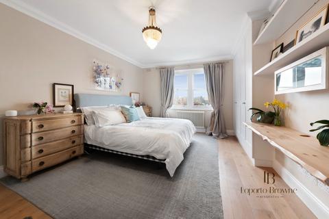 4 bedroom flat for sale, Exeter Road, Mapesbury, NW2