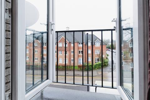1 bedroom flat for sale, Chaldon Road, Caterham, CR3
