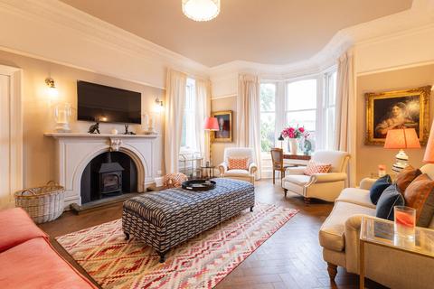 3 bedroom flat for sale, 23 (1F), Stanley Road, Trinity, Edinburgh, EH6 4SE