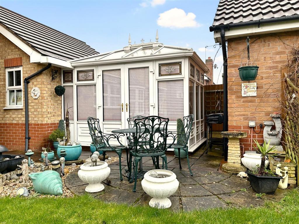 Attached Conservatory 542