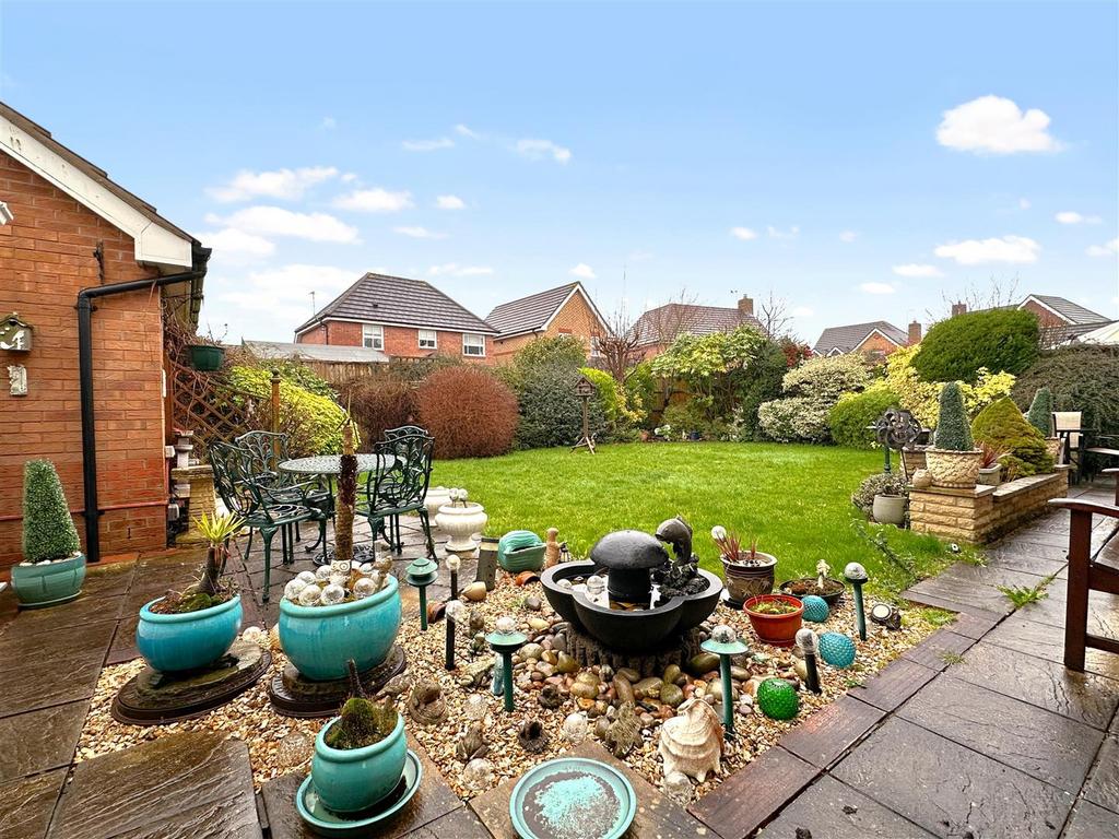 Lovely Garden 538
