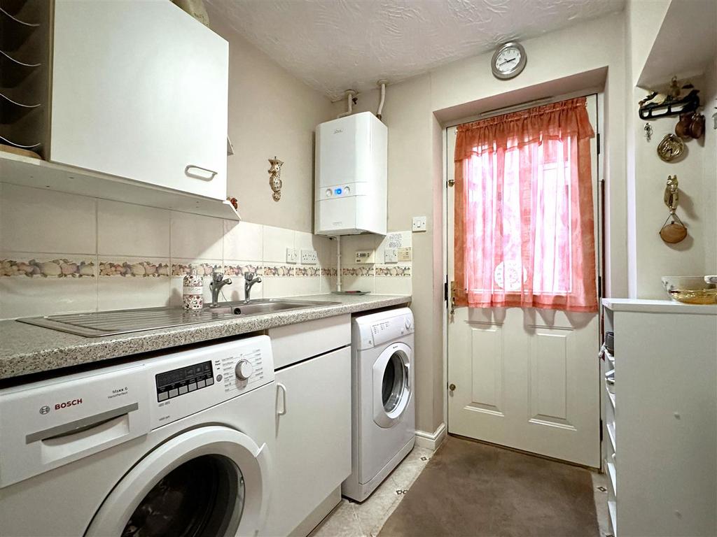 Utility Room 472