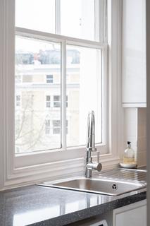 2 bedroom flat to rent, Ladbroke Gardens, London W11