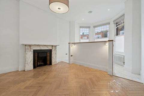 undefined, Kings Avenue, London N10