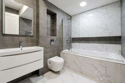undefined, Kings Avenue, London N10