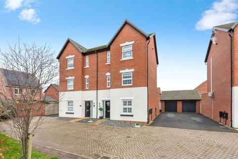 4 bedroom semi-detached house for sale, Tannington Grove, Middlebeck, Newark, NG24