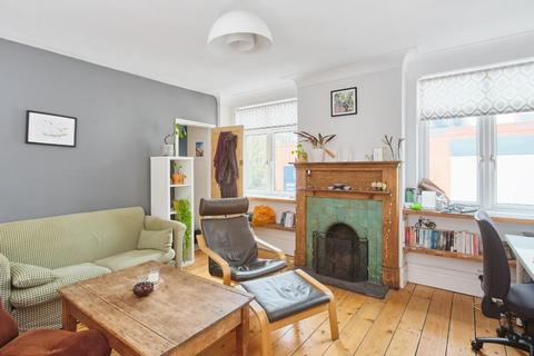 3 bedroom flat for sale, Cheltenham Road, Montpelier