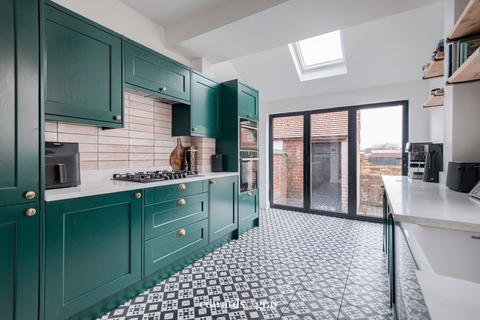 3 bedroom terraced house for sale, Walsall Wood Road, Aldridge, WS9 8QT
