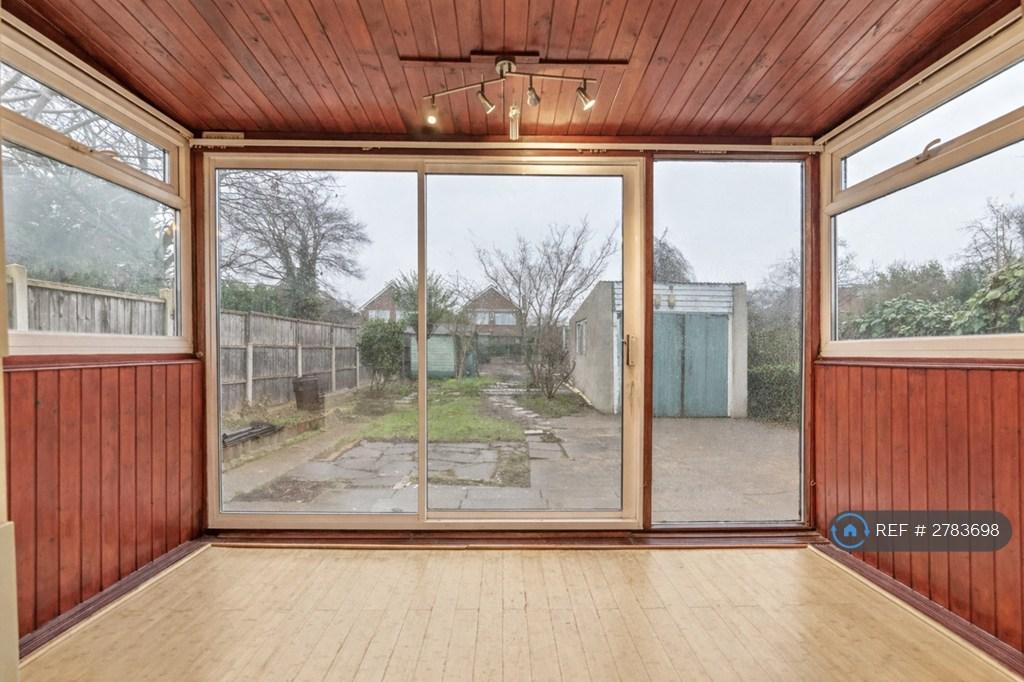 Conservatory As Dining Area