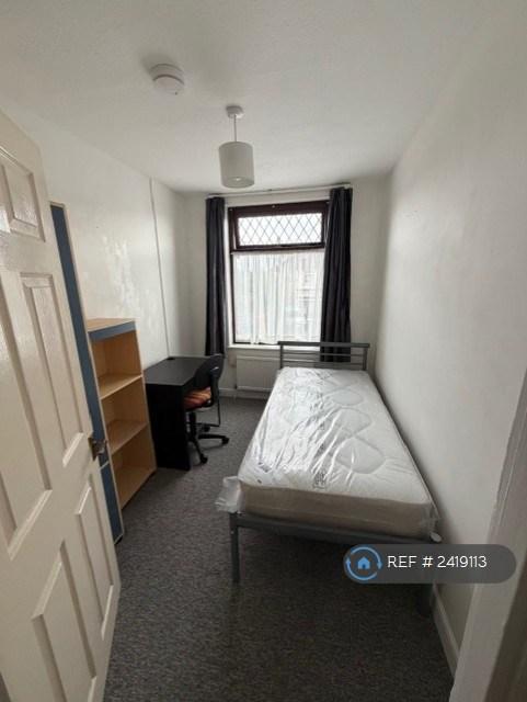 Upstairs Front Bedroom 1