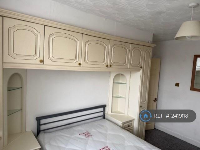 Upstairs Back Bedroom 1