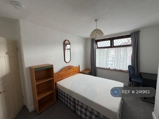 Upstairs Front Bedroom