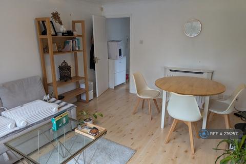 2 bedroom flat to rent, Rossetti Road, London, SE16