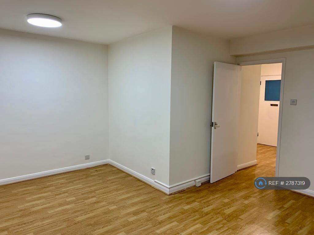 Living Room / Bed Room