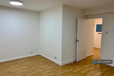 Studio to rent, September Way, Stanmore, HA7