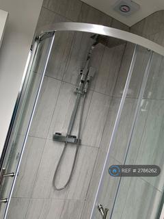 3 bedroom end of terrace house to rent, Healey Croft, Batley, WF17