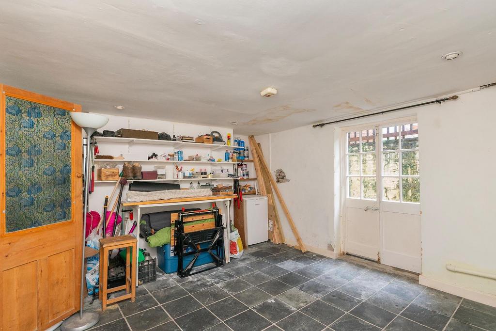 2 P1 SMR - Basement C.jpg