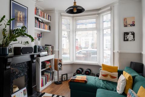 undefined, Kingsdown Road, London E11