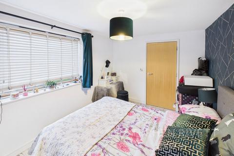 2 bedroom flat for sale, Rapier Street, Ipswich IP2
