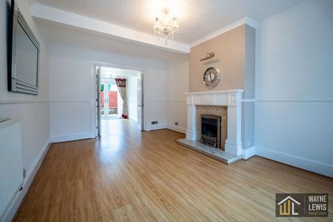 3 bedroom semi-detached house for sale, Glyn Llwyfen, Llanbradach, Caerphilly, CF83 3PN
