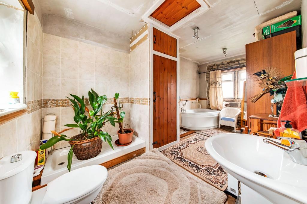Bedroom one en suite