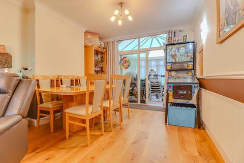 5 bedroom semi-detached house for sale, Francis Avenue, Leicester, LE3