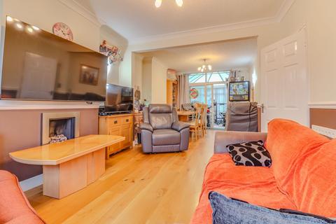 5 bedroom semi-detached house for sale, Francis Avenue, Leicester, LE3