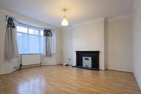 3 bedroom terraced house for sale, Clements Road, London, E6