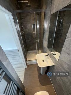 Studio to rent, Alexandra Road, Hounslow, TW3